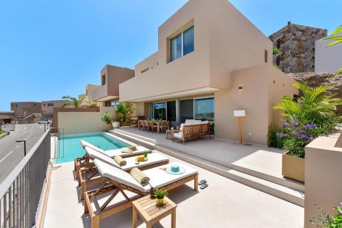 an image of a house with a swimming pool at Kaiman 41 by VillaGranCanaria in Salobre