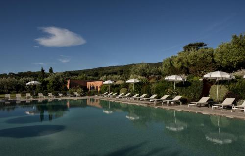 Poolen vid eller i närheten av Villa Neri Resort & Spa