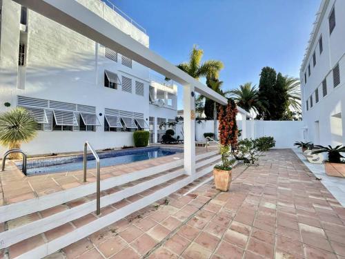 Carabeo Apartment - Prime location & Pool - LUAL