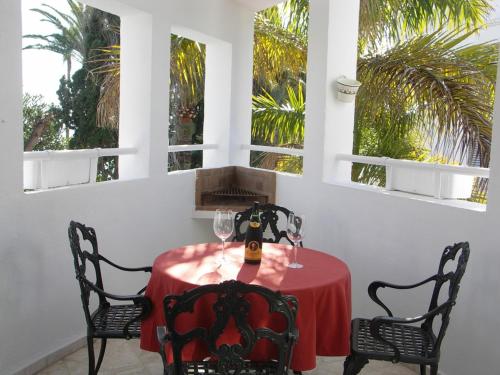 Carabeo Apartment - Prime location & Pool - LUAL