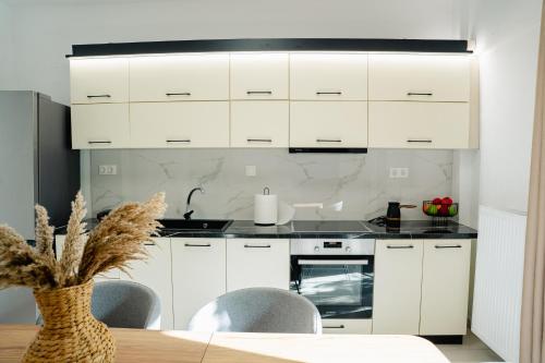 Central Pearl Thessaloniki Private Parking & Metro