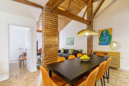 Living4malaga Art&Light Attic