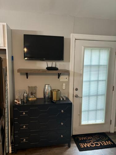 Cozy full studio In-law suiteにあるキッチンまたは簡易キッチン