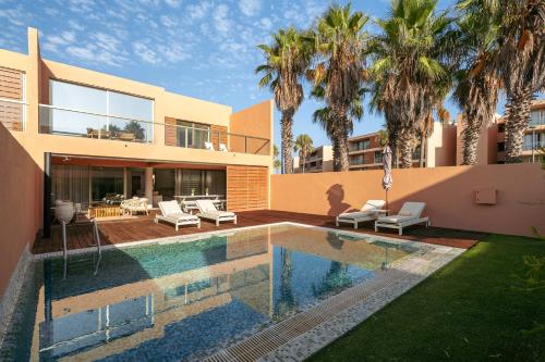 Salgados Premium Beach Villa by DA'Home