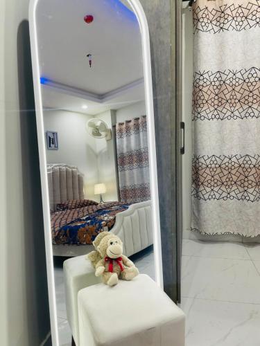Katil atau katil-katil dalam bilik di Luxury 1BHK Apt In Bahria Town, Secure and Private