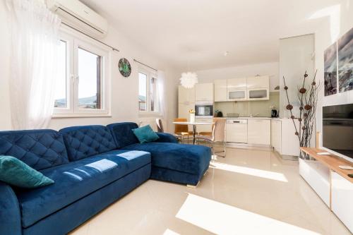 Apartments with swimming pool Kastel Stafilic, Kastela - 23473