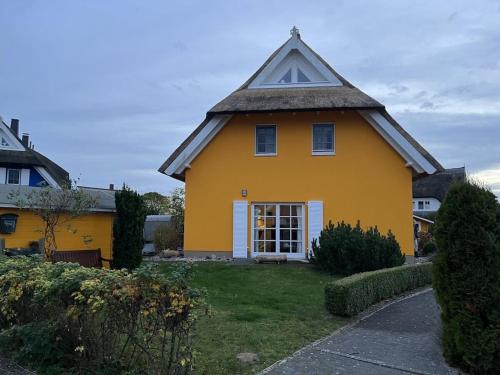 Fotografie z fotogalerie ubytování Holiday home in Prerow with swimming pool v destinaci Prerow