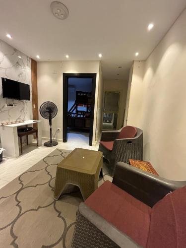 شقه ساحرة بجوار أهرامات الجيزة مثالية للعائلات والأزواج والعُزّاب منفردين