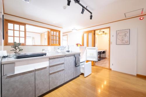 Dapur atau dapur kecil di 5 min walk from Matsumoto station Sky View Apartments Spacious 4BDR