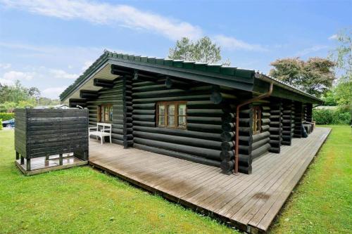 Bangunan di mana terletaknya rumah percutian