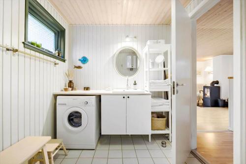 Kuchyň nebo kuchyňský kout v ubytování 84172-Ebeltoft-Birkevej-24