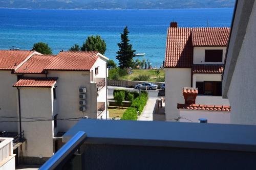 Gallery image of Apartments The Seasons Residence in Omiš