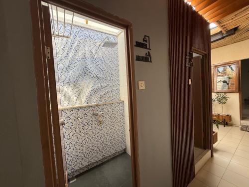 Φωτογραφία από το άλμπουμ του Buton Backpacker Lodge στο Μπαντούνγκ