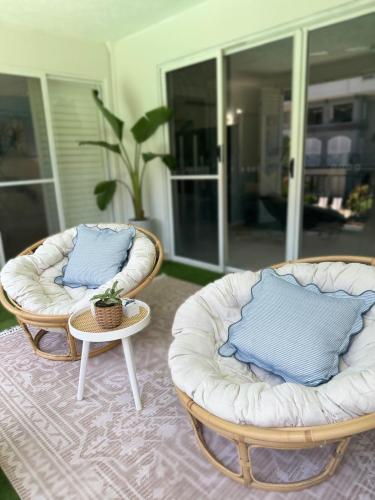 Posezení v ubytování Luxury 2Bed 2bath Poolview apartment with Lift and 4pools