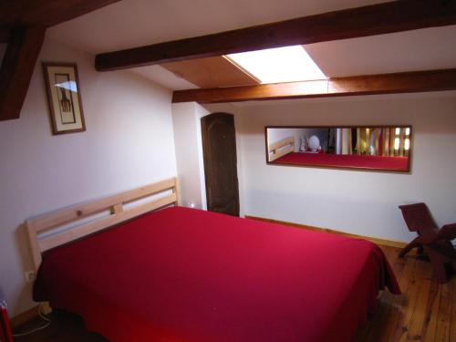 Postel nebo postele na pokoji v ubytování Maison de charme à La Rochelle