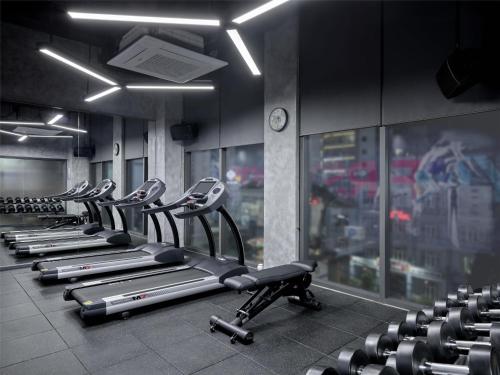 Pusat kecergasan dan/atau kemudahan kecergasan di Tru by Hilton Hoa Binh City Centre
