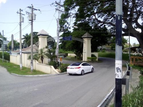 Gambar di galeri bagi Chateau Cherbrand di San Juan