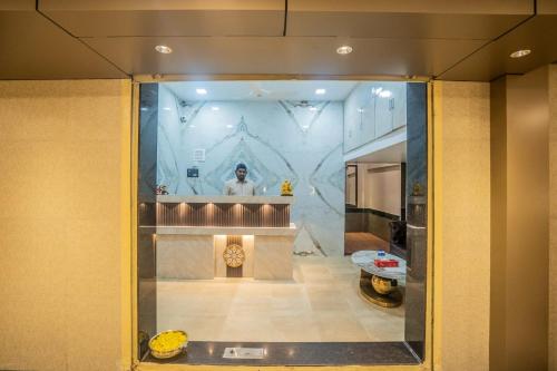 Ένα μπάνιο στο Hotel The Royal Nest