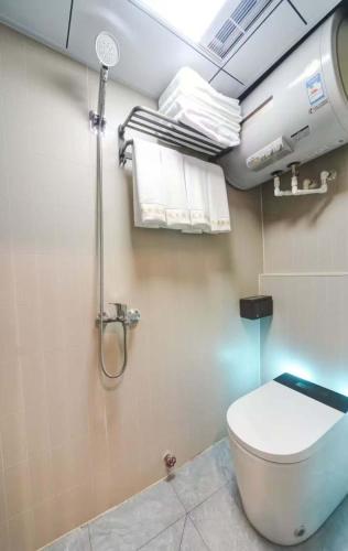 Bilik mandi di Jiumi Hutong Homestay