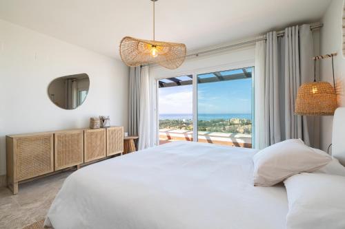 Santa Clara Golf Duplex by AORA STAY