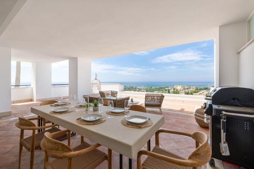 Santa Clara Golf Duplex by AORA STAY