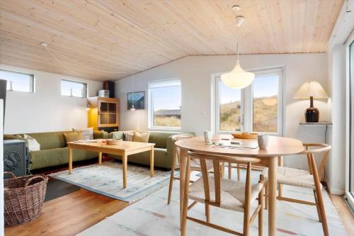 Χώρος καθιστικού στο LK2110-Lokken-Fannysvej-12