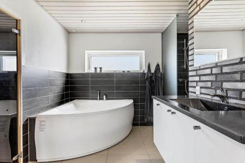 Un baño de LK2078-Lokken-Engdraget-8