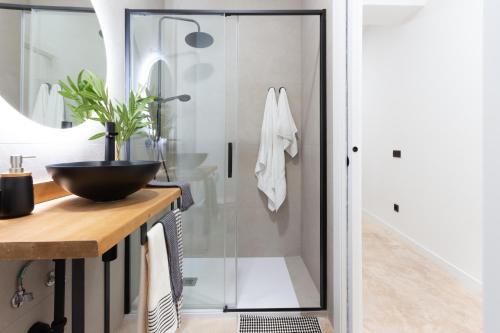 Manya Valencia by Concept Flats