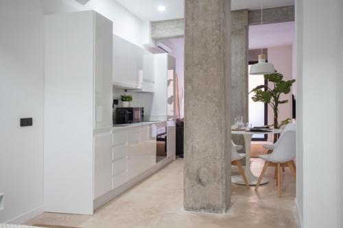 Manya Valencia by Concept Flats