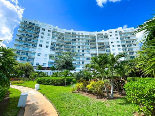 Κήπος έξω από το Punta me Luxury Apartment Beach front