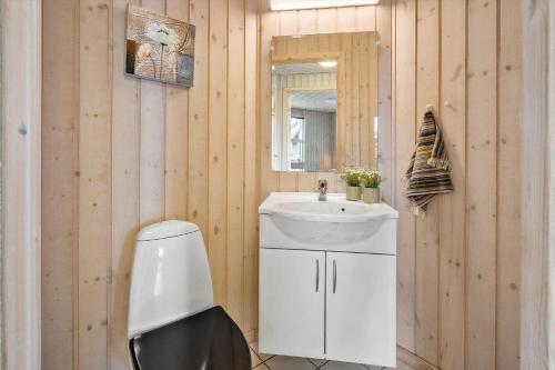 Ένα μπάνιο στο 374-Harboore-Fourmivej-15