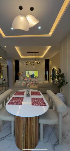 Fotografie z fotogalerie ubytování Luxury 2 bedroom v destinaci Lagos