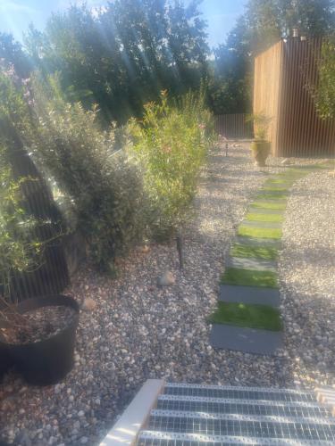 Un jardín fuera de Les Libellules