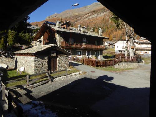 Nespecifikovaný výhled na hory nebo výhled na hory při pohledu z hotelu