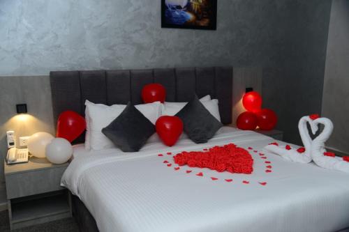 Letto o letti in una camera di Kaya Hotel Amman