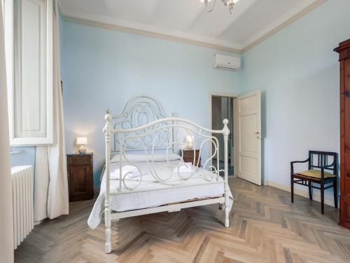 Katil atau katil-katil dalam bilik di Holiday home in Toscana with pool