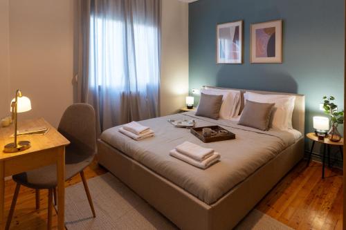 New Stylish Central 2BD, Balcony