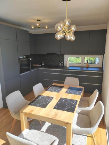 Penthouse neben U2- U-Bahn