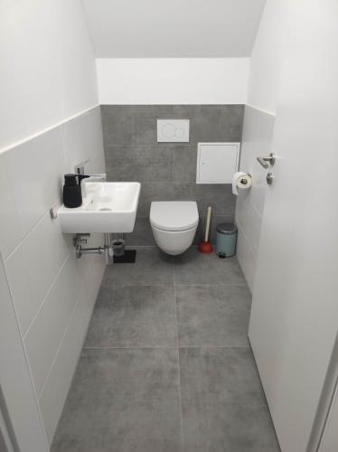 Penthouse neben U2- U-Bahn