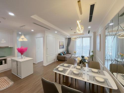 Χώρος καθιστικού στο Dani Apartment - Vinhomes Times City - Hà Nội