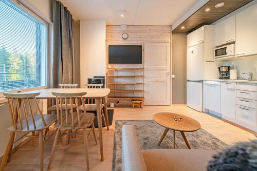 Dapur atau dapur kecil di Levillas Skimbaajankuja 7 A8