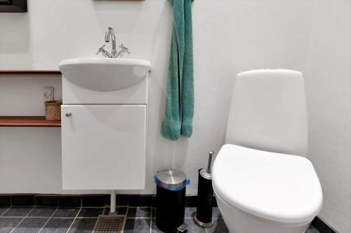 Bilik mandi di 12222-1-Sjaellands-Odde-Jessensvej-20