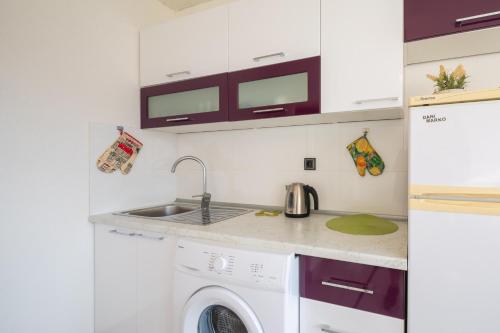 Dapur atau dapur kecil di Apartman New Star