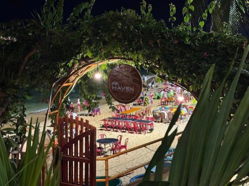 Haven Boutique Hotel Quy Nhonにある庭