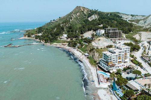 Sunrise to Sunset Vista