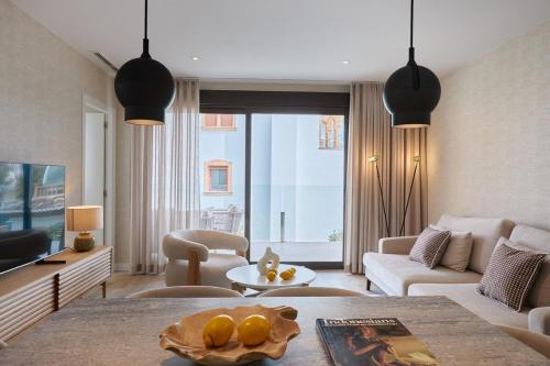 Tamana Apartments in Javea - by Welcomely, Madera.