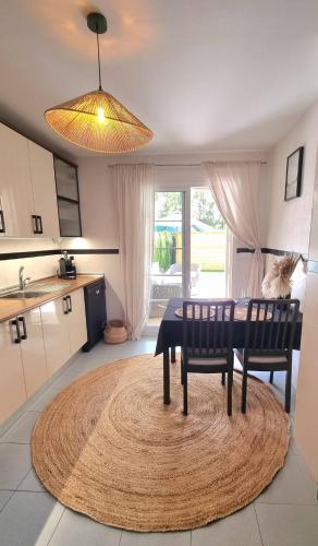 3-bedroom HOUSE with a private sunny garden and community pool in Marbella near Puerto Banús