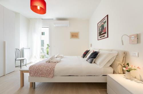 Florence Charming Apartments - Conventino Modern - One-bedroom Flat with Living Area and Garage near Boboli
