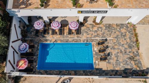 Hotel SEADELの敷地内または近くにあるプール