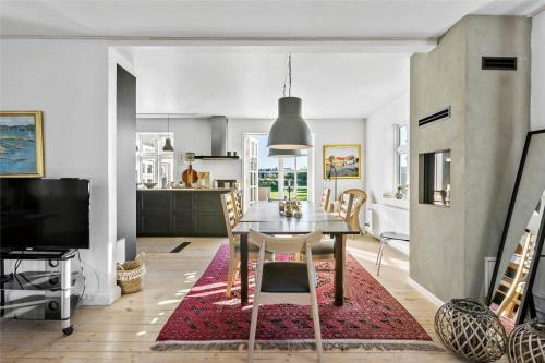 Μια τηλεόραση ή/και κέντρο ψυχαγωγίας στο BL327-Blokhus-Sonder-I-By-23